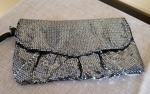 EVENING WRISTLET BAG